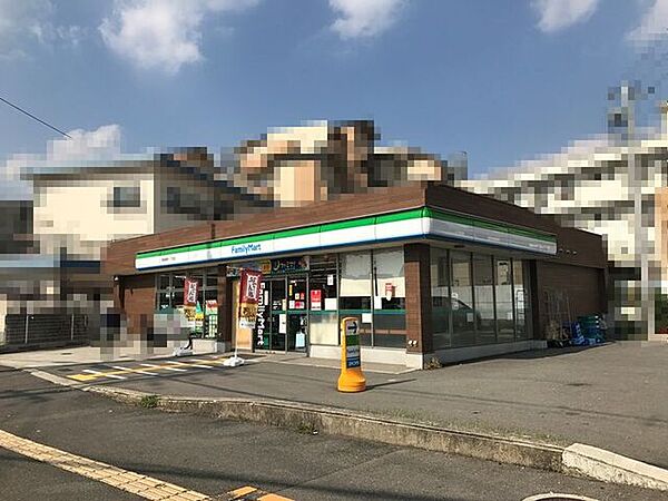 ファミリーマート 高槻塚原一丁目店
