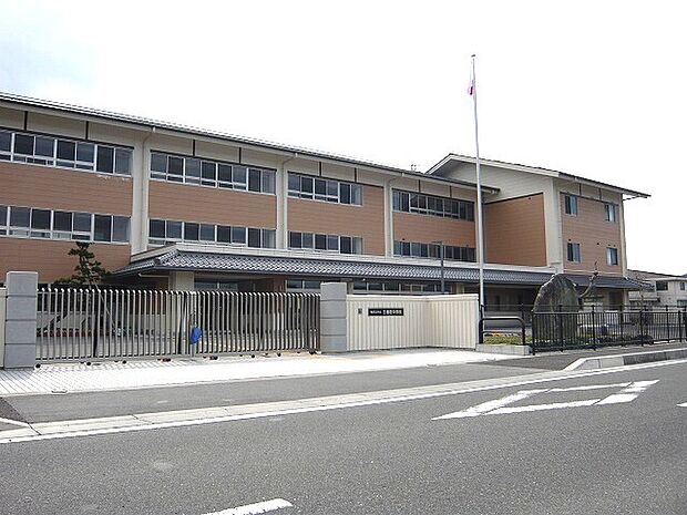 東近江市立五個荘中学校