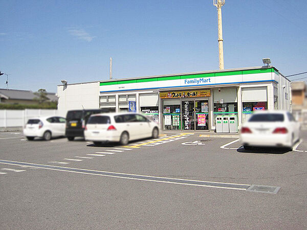 ファミリーマート 高田市場店