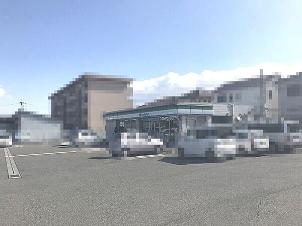ファミリーマート 葛城八川店