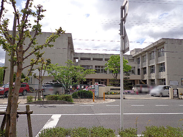 橿原市立畝傍東小学校