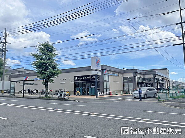 万代嵯峨広沢店
