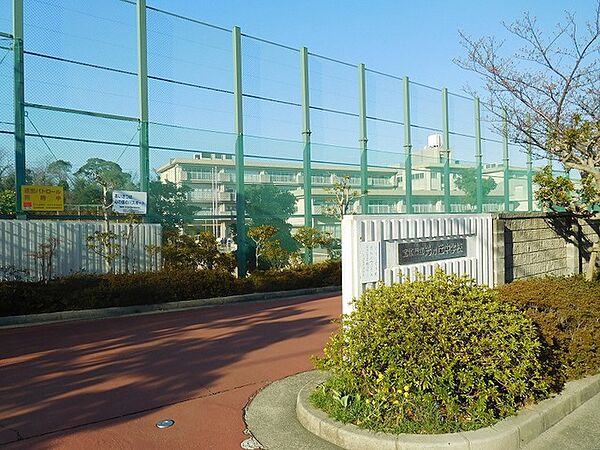 宝塚市立光ガ丘中学校