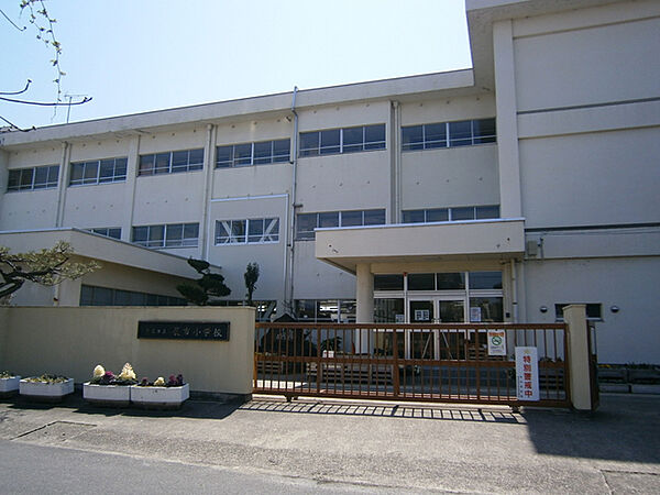 奈良市立辰市小学校