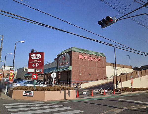 マツヤスーパー久津川店