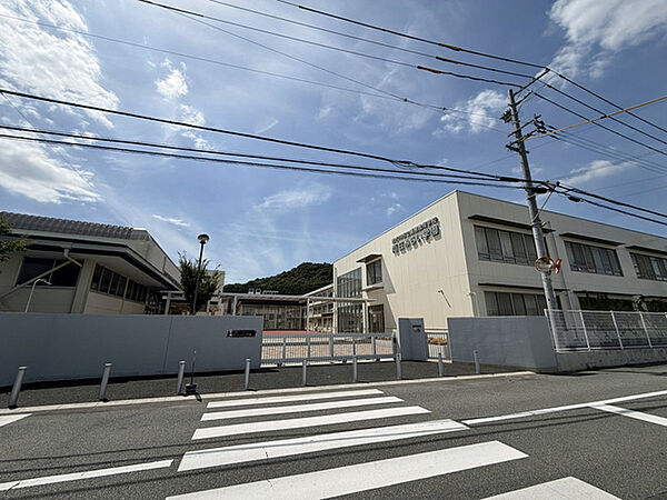 加古川市立義務教育学校両荘みらい学園中学校