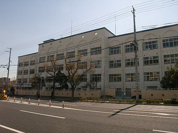 神戸市立本山中学校