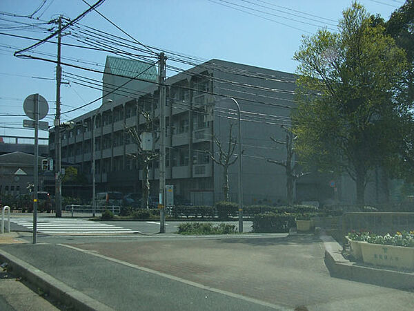 神戸市立鷹匠中学校
