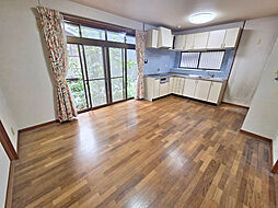 JR東海道・山陽本線 土山駅 バス27分 稲美中央公園前下車 徒歩3分 5SLDKのリビング/ダイニング