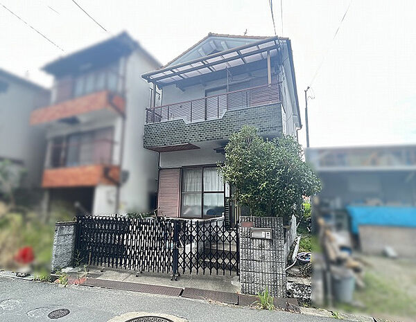 外観：327002228900