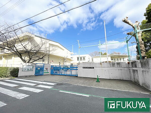 枚方市立枚方小学校