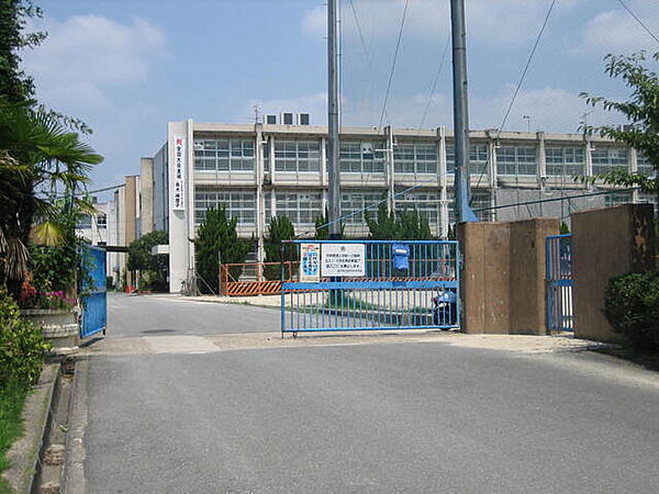枚方市立枚方中学校