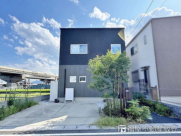 外観：325000100546