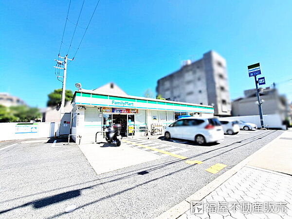 ファミリーマートMYS万代東二丁目店