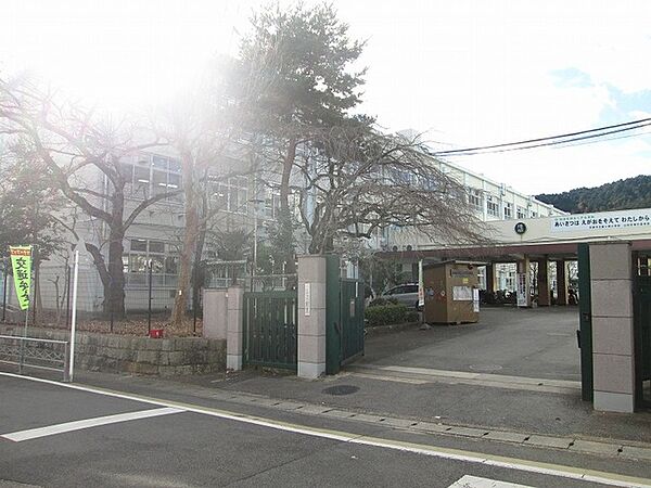 京都市立陵ヶ岡小学校