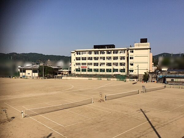 宇治市立宇治中学校