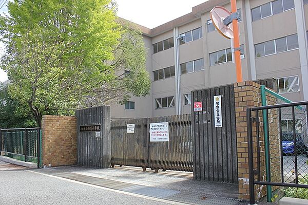 川西市立加茂小学校