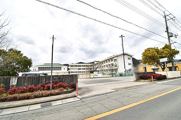 市川町立甘地小学校