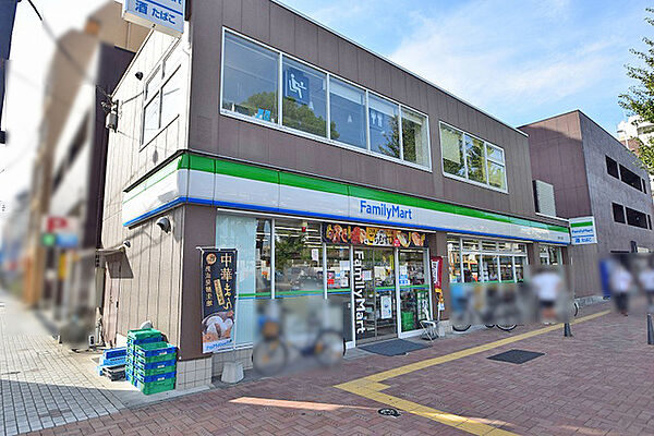 ファミリーマート 姫路大手前店