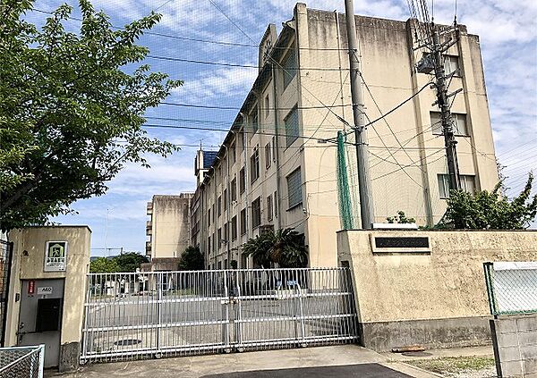 八尾市立亀井中学校
