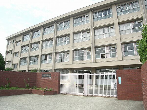西宮市立深津中学校