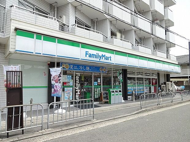 ファミリーマート 竹田駅前店