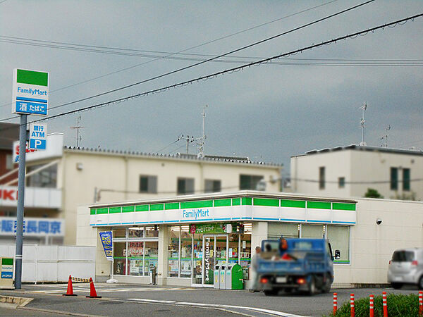 ファミリーマート今里彦林店