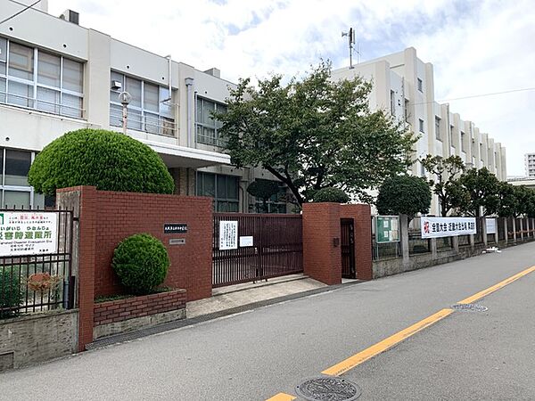 大阪市立放出中学校