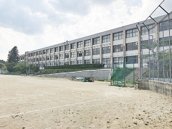 甲賀市立信楽中学校