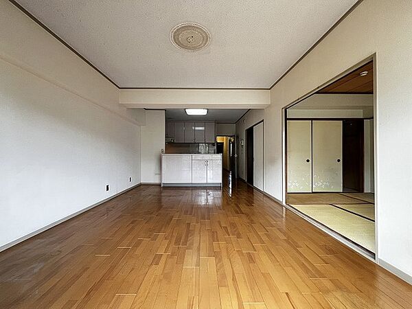 外観：327002264770