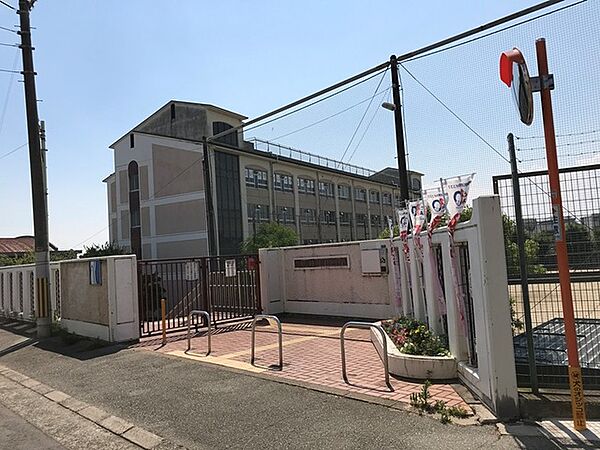 豊中市立第十八中学校