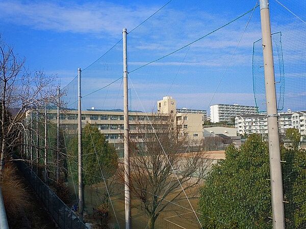 箕面市立第六中学校