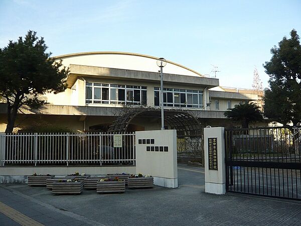 豊中市立第四中学校