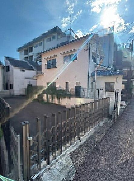 外観：327002990083