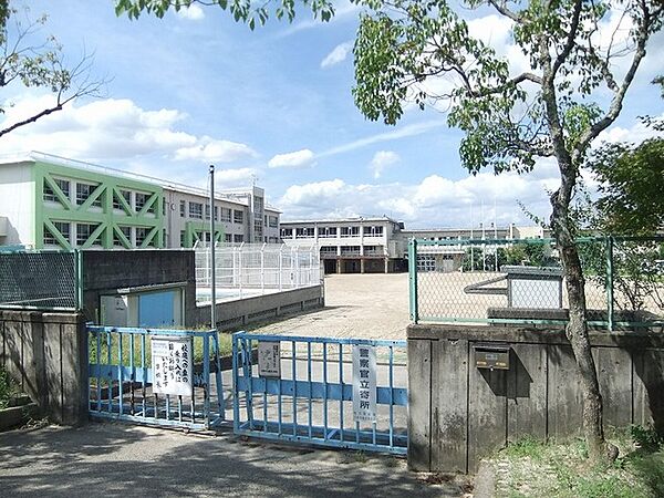 交野市立星田小学校