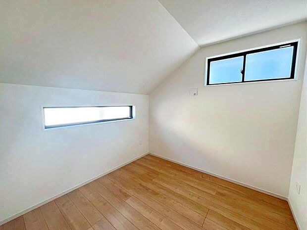 南道路・南向きバルコニーの日当たり良好な物件です♪実際に中を見ていただくこともできます！