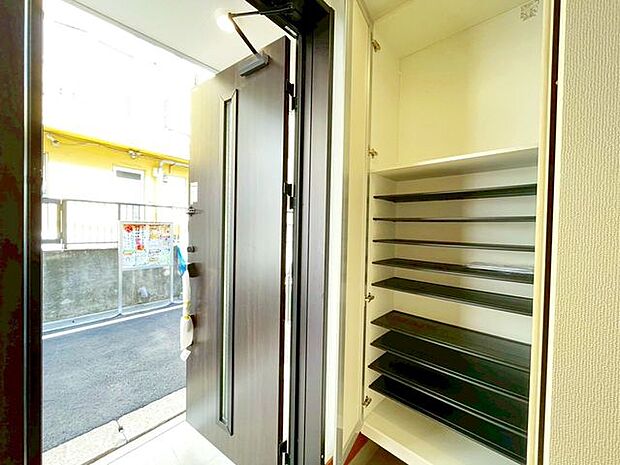 【収納】デッドスペースを一切作らず、有効活用する貴重な収納です♪