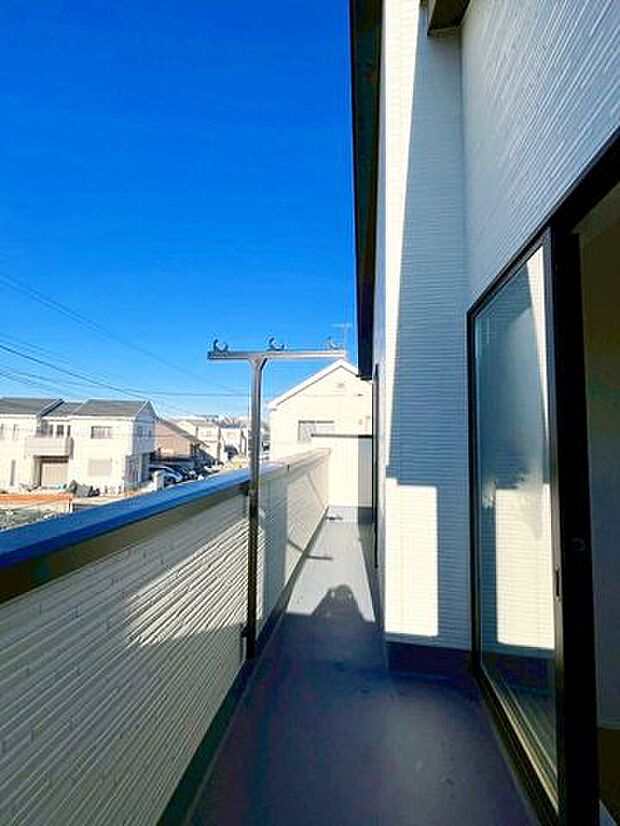 【バルコニー】