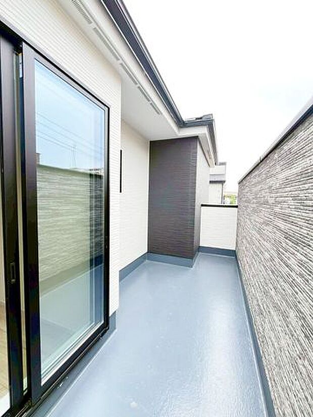 【バルコニー】