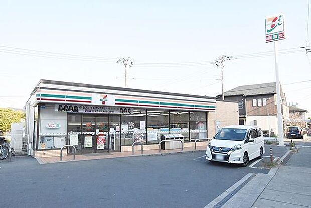 セブンイレブン市川北方町4丁目店 徒歩9分。 670m