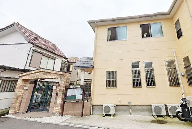 五香子すずめ保育園 徒歩12分。 890m