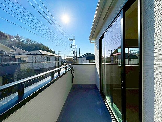 【バルコニー】