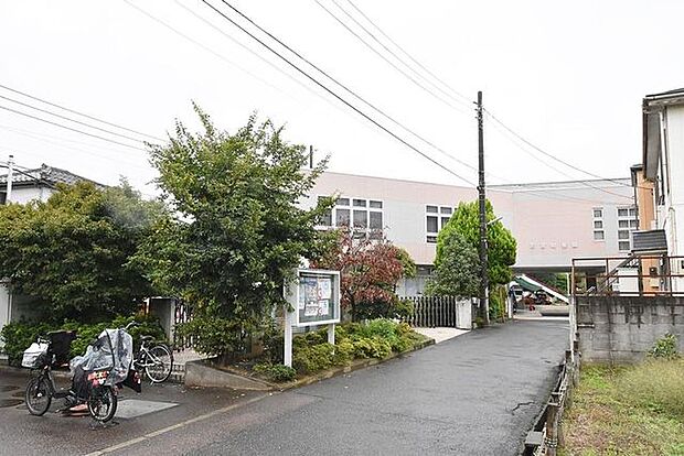 若宮幼稚園 徒歩9分。 650m