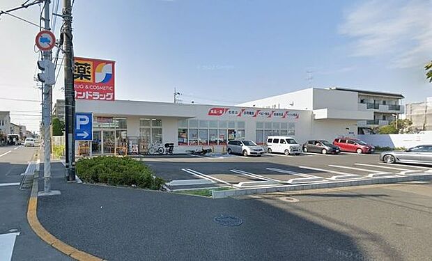 サンドラッグ二十世紀が丘店 徒歩10分。 780m