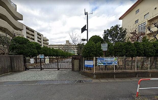 市川市立塩浜学園 徒歩27分。 2150m