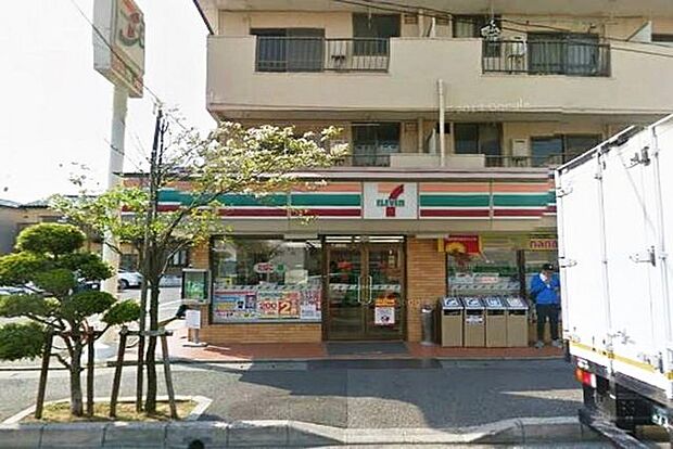 セブンイレブン富浜店 徒歩4分。 320m