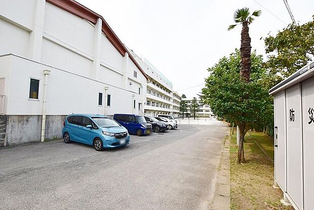 市川市立第五中学校 徒歩21分。 1630m