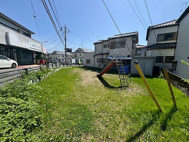 下貝塚第2児童遊園地 徒歩3分。 190m