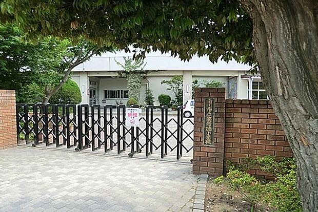 市川市立南行徳小学校 徒歩8分。 640m