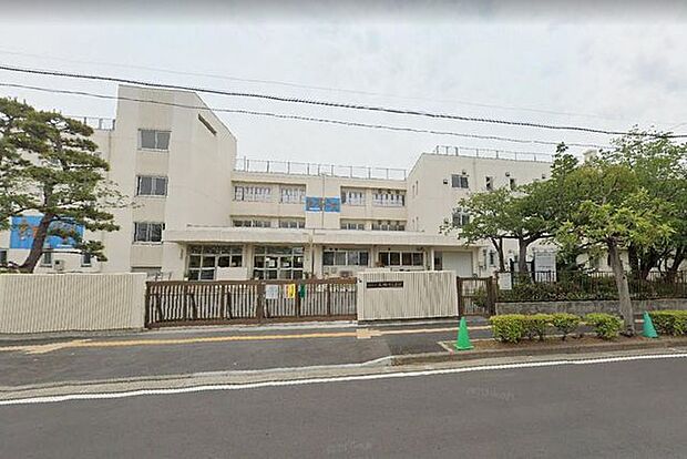 浦安市立見明川小学校 徒歩4分。 290m